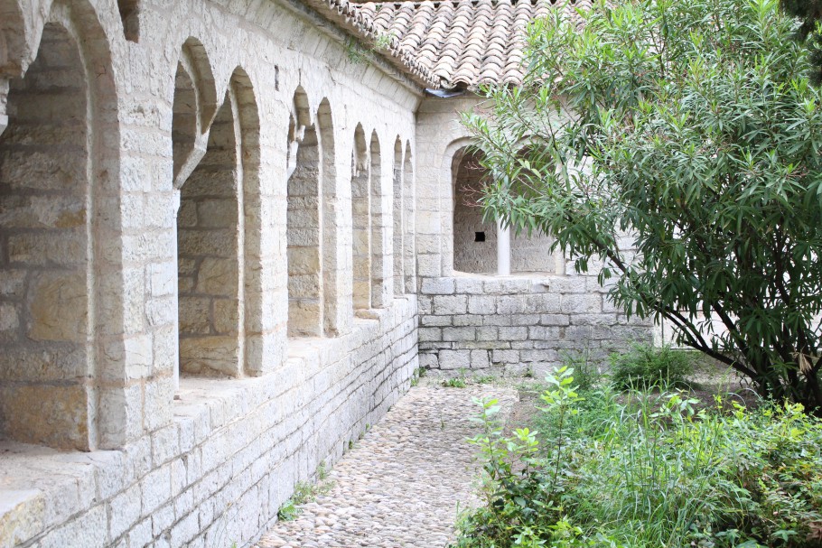 st guilhem le désert