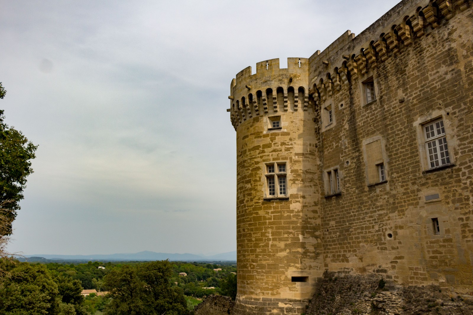 visiter chateau Suze la Rousse