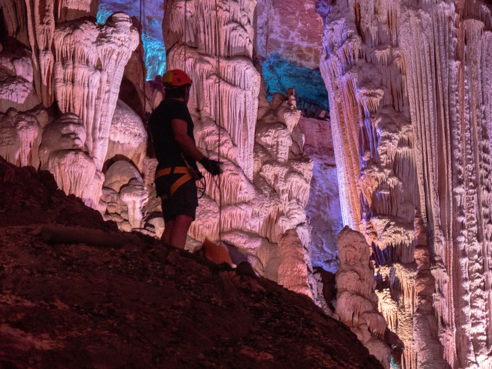 descente rappel grotte salamandre