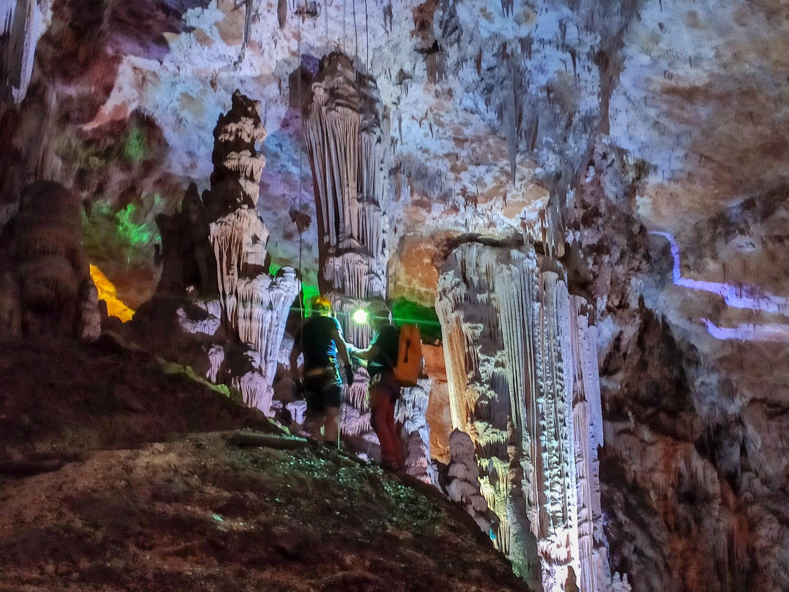 descente rappel grotte salamandre