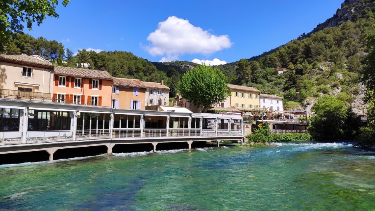 fontaine de vaucluse paysage