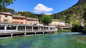 fontaine de vaucluse paysage