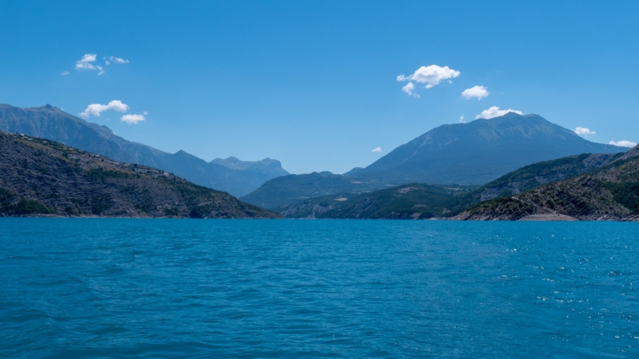 balade sur le lac serre ponçon